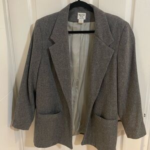 Beacon Hill designs 100% wool Gray Open-Front Blazer with Notched Lapels size 16